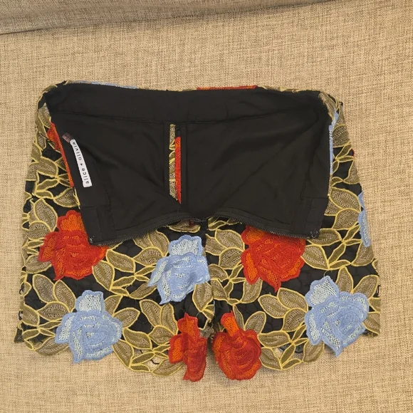 Alice + Olivia High Waist Red and Blue Shorts - Picture 4 of 8